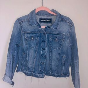 Cropped denim jacket